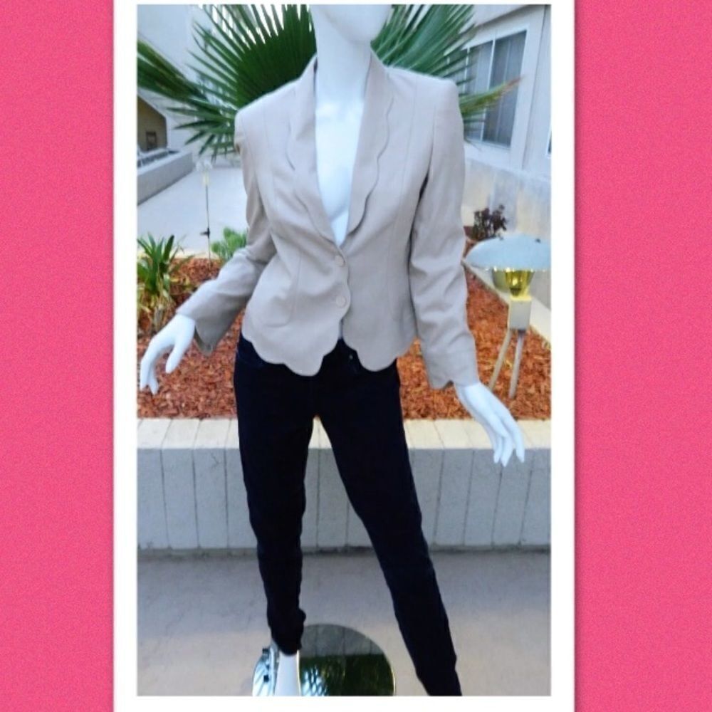 ‎Escada Beige Wool and Silk Blazer